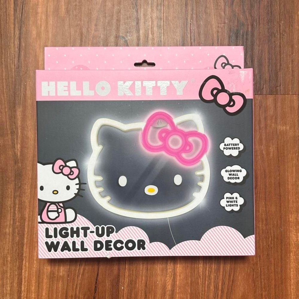 hello kitty neon light up wall decor